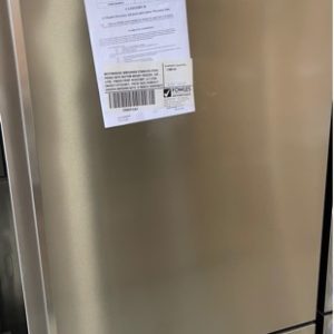WESTINGHOUSE WBE5304SB STAINLESS STEEL FRIDGE WITH BOTTOM MOUNT FREEZER 528 LITRE FINGER PRINT RESISTANT 4.5 STAR ENERGY EFFICIENCY FRESH SEAL HUMIDITY CRISPER RRP$2099 WITH 12 MONTH WARRANTY B 94572649