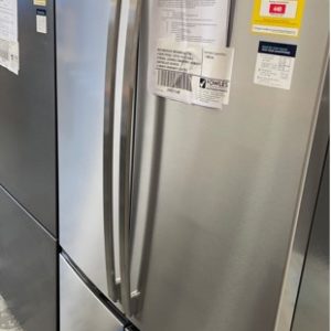 WESTINGHOUSE WQE6000SB 600 LITRE 4 DOOR FRIDGE S/STEEL WITH FLEXIBLE STORAGE LOCKABLE COMPARTMENT HUMIDITY CONTROLLED CRISPERS 12 MONTH WARRANTY A 04774671