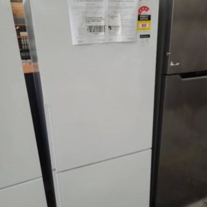 WESTINGHOUSE WHITE WBE4500WC 453 LITRE BOTTOM MOUNT FRIDGE WITH 12 MONTH WARRANTY B02073817 RRP$1299