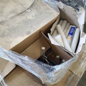 PALLET OF APPROX 1000 PAINT ROLLER COVERES & BOX OF ROLLER FRAMES