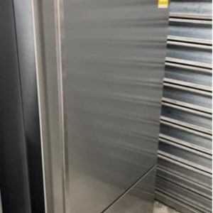 WESTINGHOUSE WBE5304SC STAINLESS STEEL FRIDGE WITH BOTTOM MOUNT FREEZER 528 LITRE FINGER PRINT RESISTANT 4.5 STAR ENERGY EFFICIENCY FRESH SEAL HUMIDITY CRISPER RRP$2099 WITH 12 MONTH WARRANTY B 04470354
