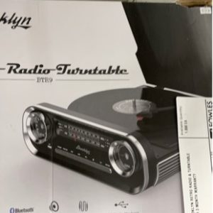 BROOKLYN RETRO RADIO & TURNTABLE WITH 3 MONTH WARRANTY
