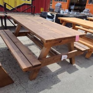 PRE OILED PINE HEAVY DUTY PICNIC TABLE WITH CONNECTED SEATS **EXTREMELY HEAVY**