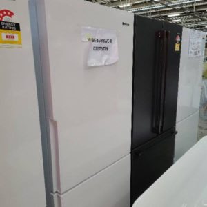 WESTINGHOUSE WBE4500WC WHITE 453 LITRE FRIDGE WITH BOTTOM MOUNT FREEZER WITH 12 MONTH WARRANTY A 02672937