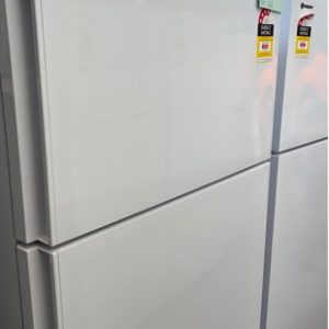 WESTINGHOUSE WTB5400WB WHITE FRIDGE WITH TOP MOUNT FREEZER WITH 12 MONTH WARRANTY B 01571212