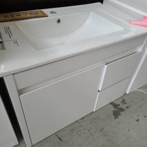 750MM WALL HUNG VANITY WITH SINGLE DOOR LEFT AND 2 DRAWERS RIGHT WITH WHITE CERAMIC TOP
