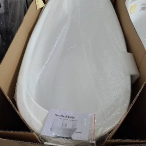 BRAND NEW COCO ACRYLIC FREESTANDING BATH TUB 1660MM X 740MM X 680MM CURVED AT ONE