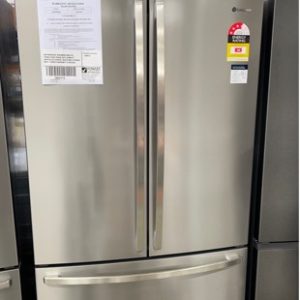 WESTINGHOUSE WHE6000SB 600LITRE FRENCH DOOR FRIDGE WITH HUMIDITY CONTROLLED CRISPER ADJUSTABLE STORAGE WITH 12 MONTH WARRANTY A 04872483