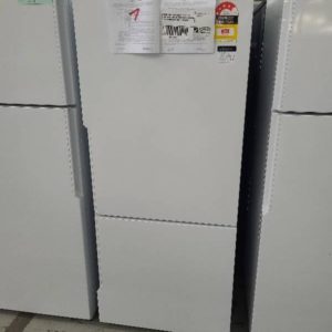 WESTINGHOUSE WBE4500WC-R 453 LITRE FRIDGE WHITE WITH BOTTOM MOUNT FREEZER WITH 12 MONTH WARRANTY B 04581009