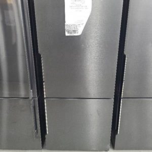 WESTINGHOUSE WBE4500BB 453 LITRE FRIDGE WITH BOTTOM MOUNT FREEZER DARK STAINLESS STEEL FULL WIDTH CRISPER WITH FAMILY SAFE LOCKABLE COMPARTMENT RRP$1458 WITH 12 MONTH WARRAMNTY B 94576132