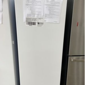 173L VERTICAL FREEZER FROST FREE WITH 4 FREEZER DRAWERS 1 GLASS SHELF AND ELECTRONIC CONTROLS WITH SUPER FREEZE FUNCTION AND DOOR ALARM 12 MONTH WARRANTY RRP $1099