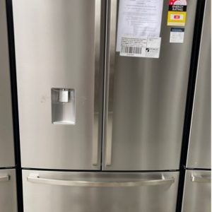 WESTINGHOUSE WHE6060SB 605 LITRE FRENCH DOOR FRIDGE S/STEEL WITH WATER AND AUTOMATIC ICE MAKER 896MM WIDE DESIGNED TO FIT 900MM SPACE FLEXIBLE STORAGE MULTI FLOW AIR DELIVERY SYSTEM FAMILY SAFE LOCKABLE COMPARTMENTLED LIGHTING WITH 12 MONTH WARRANTY A10475046