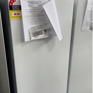 173L VERTICAL FREEZER FROST FREE WITH 4 FREEZER DRAWERS 1 GLASS SHELF AND ELECTRONIC CONTROLS WITH SUPER FREEZE FUNCTION AND DOOR ALARM 12 MONTH WARRANTY RRP $1099 B03200553