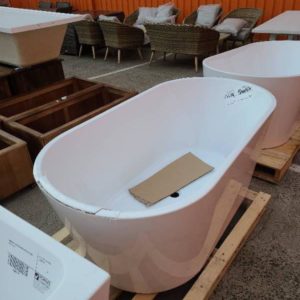DAMAGED FREESTANDING ACRYLIC BATH SOLD AS IS