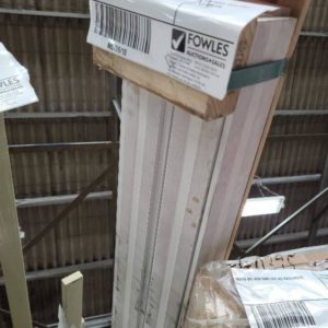 SMALL BUNDLE OF MDF ARCHITRAVES