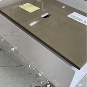 EX DISPLAY ALASKA 900MM WHITE VANITY WITH QUARTZ STONE TOP SOLD AS IS