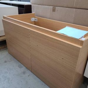 900MM WALL HUNG VANITY WITH NO TOP LIGHT OAK