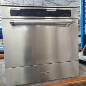 BRAND NEW KITCHENAID KCBSX 60600 BUILT IN SHOCK FREEZER FOR A GOURMET KITCHEN OR MASTERCHEF FROM BLAST CHILLING COOKED FOOD TO RAPID COOLING OF BEVERAGES ALSO USE TO EXPERTLY PREPARE DELICATE DISHES & DESSERTS RRP$4999 WITH 12 MONTH WARRANTY