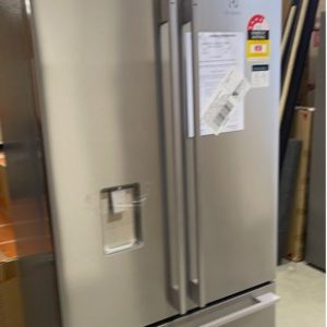 ELECTROLUX EHE5267SC STAINLESS STEEL FRENCH DOOR FRIDGE 520 LITRE WITH FILTERED ICE & WATER DISPENSER 796MM WIDE WITH FLEXIBLE STORAGEEASY GLIDE CRISPERSHOLIDAY MODE DOOR ALARM WITH 12 MONTH WARRANTY