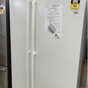WESTINGHOUSE WSE6900WA 690LITRE SIDE BY SIDE WHITE FRIDGE WITH HUGE FLEXIBLE INTERIOR STORAGE FINGERPRINT RESISTANT LOCKABLE COMPARTMENT DOOR ALARM WITH 12 MONTH WARRANTY