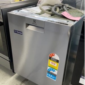 ELECTROLUX ESF873ROX S/STEEL DISHWASHER WITH COMFORT LIFT LIGHT BEAM ON FLOOR INDICATOR AIR DRY TECHNOLOGY 14 PLACE SETTING WITH 6 MONTH WARRANTY