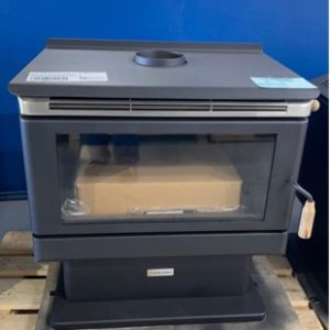 SCANDIA KALORA 600C FREESTANDING WOOD HEATER 3 SPEED CONVECTION WOOD FIRE HEATER OAK HANDLES HEATS UP TO 300M2 RRP$1899 SOLD AS IS SOME PAINT DAMAGE SOME DENTS 3 MONTH WARRANTY