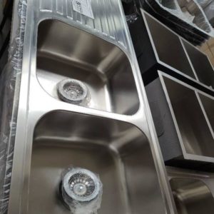 STAINLESS STEEL ROUND DOUBLE BOWL SINK WITH DRAINER