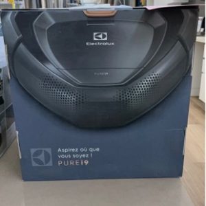 ELECTROLUX PI91-5SGM PUREI9 ROBOT VACUUM CLEANER WITH SMART CHARGING 3D VISION SYSTEM CLIMBFORCE DRIVE 12 MONTH WARRANTY RRP$1499 SHALE GREY COLOUR