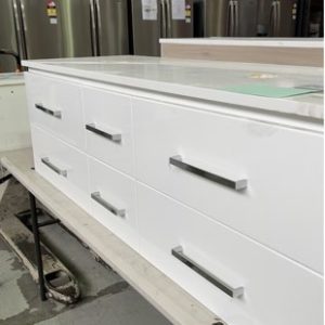 EX DISPLAY ALASKA 1500 WHITE WALL HUNG VANITY WITH 6 DRAWERS WITH WHITE QUARTZ STONE TOP RRP$1299 **SOME MARKS ON STONE** PALLET 2