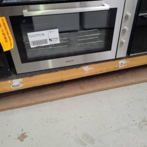 EX DISPLAY TECHNIKA VO90SS 900MM ELECTRIC OVEN WITH 3 MONTH WARRANTY