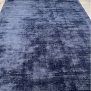 EX HIRE RUG 1900MM X 2800MM SOLD AS IS