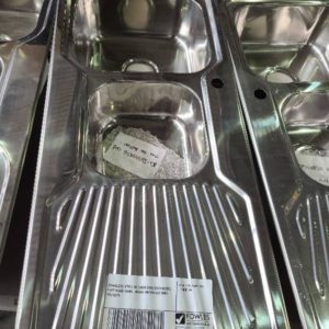 STAINLESS STEEL KITCHEN SINK SSFN1080SQ LEFT HAND BOWL MINOR IMPERFECTIONS RRP$275 **SOLD AS IS NO WASTES**