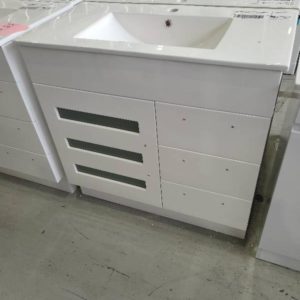 NEW 900MM WHITE GLOSS VANITY CABINET WITH GLASS DOORS WITH WHITE CERAMIC VANITY TOP BV-390W