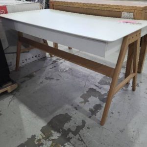 EX HIRE WHITE DESK WITH DRAWERS TIMBER LEGS SOLD AS IS