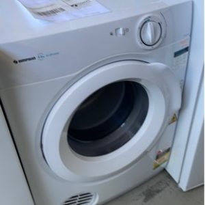 SIMPSON SDV457HQWA 4.5KG VENTED DRYER WITH 6 MONTH WARRANTY **SCRATCHES ON TOP OF MACHINE**