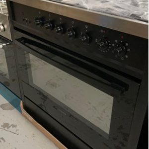 EX DISPLAY EUROMAID MATTE BLACK 900MM FREESTANDING OVEN EGE9TBK DUEL FUEL WITH 3 MONTH WARRANTY