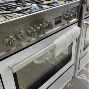 EX DISPLAY TECNIKA TEG95DU-2 900MM FREESTANDING OVEN WITH 5 BURNER GAS COOKTOP ELECTRIC OVEN WITH 3 MONTH WARRANTY