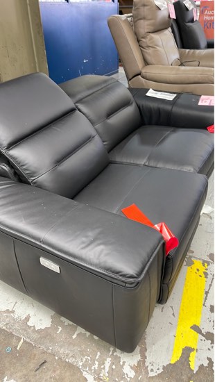 BRAND NEW LAYTON 2 SEATER COUCH WITH ELECTRIC RECLINERS BLACK LEATHER WITH METAL FEET SOLD AS IS