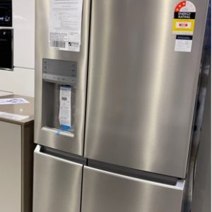 WESTINGHOUSE WQE6870SA 4 DOOR FRENCH DOOR FRIDGE WITH ICE & WATER 686 LITRE DUAL SEALED CRISPERS FLEX SPACE INTERIOR WITH SPILLSAFE SHELVES FLIP UP SHELVES WITH 12 MONTH WARRANTY RRP$ 3630