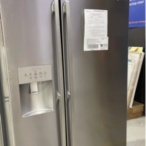 WESTINGHOUSE WSE6870SA SIDE BY SIDE FRIDGE WITH ICE & WATER 680 LITRE FINGERPRINT RESISTANT S/STEEL HUMIDITY CONTROLLED CRISPERSLED LIGHTING DOOR ALARM FLEXSPACE INTERIOR WITH 12 MONTH WARRANTY