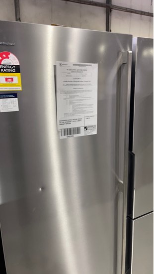 WESTINGHOUSE S/STEEL VERTICAL FREEZER 425 LITRE WFB4204SB-L WITH 12 MONTH WARRANTY RRP$1899