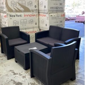 NEW IN BOX NEWYORK 4 PIECE LOUNGE SETTING WITH 3 MONTH WARRANTY