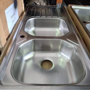 FRANKE OLX621RHD ONDA KITCHEN SINK WITH RIGHT HAND DRAINER WITH FRANKE WASTES