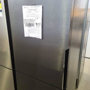 WESTINGHOUSE WBE4500BB-L 453 LITRE FRIDGE WITH BOTTOM MOUNT FREEZER DARK STAINLESS STEEL FULL WIDTH CRISPER WITH FAMILY SAFE LOCKABLE COMPARTMENT RRP$1458 WITH 12 MONTH WARRANTY