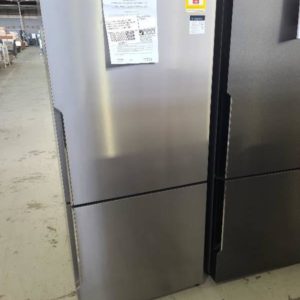 WESTINGHOUSE WBE4500SC 453 LITRE FRIDGE WITH BOTTOM MOUNT FREEZER FULL WIDTH CRIPSER LOCKABLE FAMILY COMPARTMENT 6 MONTH WARRANTY