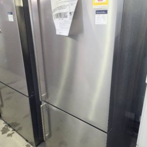 WESTINGHOUSE WBE4504SB 453 LITRE FRIDGE STAINLESS STEEL WITH BOTTOM MOUNT FREEZER WITH 12 MONTH WARRANTY