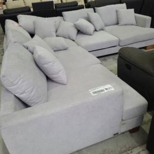 EX DISPLAY MONTE CARLO 5 SEAT MODULAR CORNER LOUNGE LARGE OVERSIZE SEATS MISS MIST FABRIC RRP$3599 SOLD AS IS