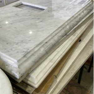 ASSORTED STONE 900MM VANITY TOPS SOLD AS IS MINOR IMPERFECTIONS PALLET 7