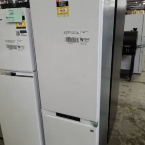 EX DISPLAY ARISTON BCB7030F 282LITRE FULLY INTEGRATED FRIDGE WITH 12 MONTH WARRANTY