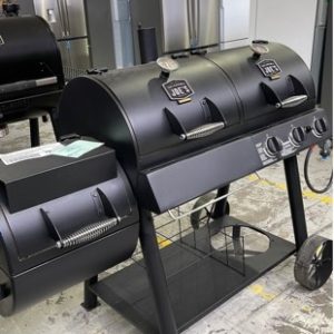 EX DEMO MODEL OKLAHOMA LONGHORN COMBO CHARCOAL/GAS SMOKER & GRILL WITH OFFSET FIREBOX MULTIPURPOSE SMOKER & GRILL RRP$1399 WITH 3 MONTH WARRANTY *HAS BEEN DEMO COOKED IN*